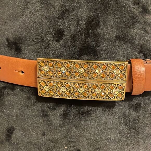 Doncaster Women’s brown leather belt with gold and rhinestone buckle size small - Picture 2 of 4
